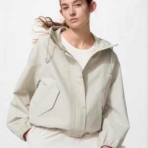 Women’s Uniqlo Block-tech Cropped Parka
